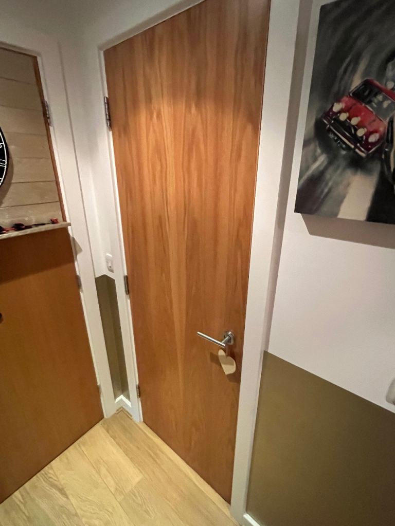 FREE x6 wooden doors