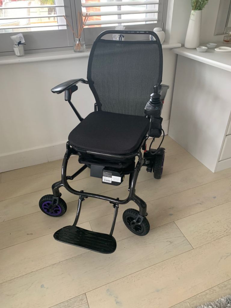 Light weight electric wheel chair 