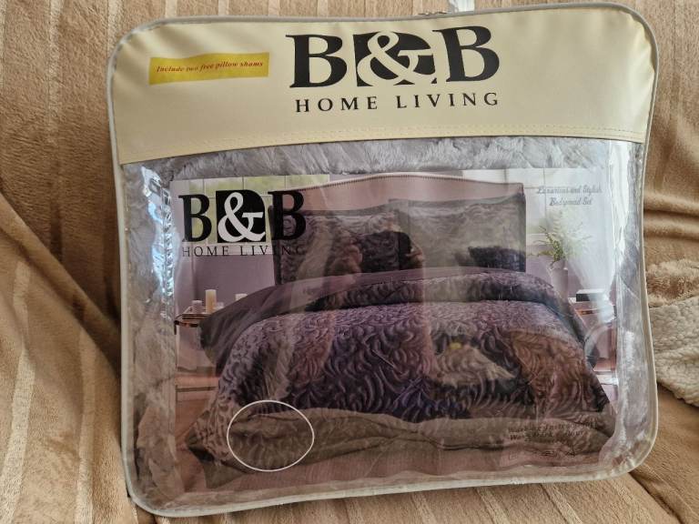 New B&B Home Living Duvet & Pillow Case Set