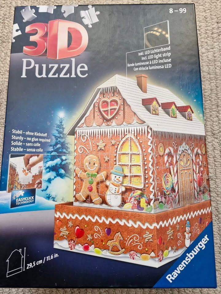 Ravensburger Gingerbread House 3D light up jigsaw puzzle