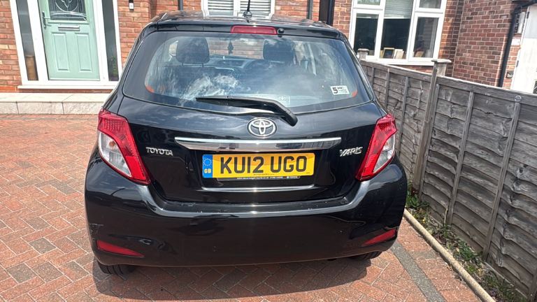 Toyota, YARIS, Hatchback, 2012, Manual, 1329 (cc), 5 doors