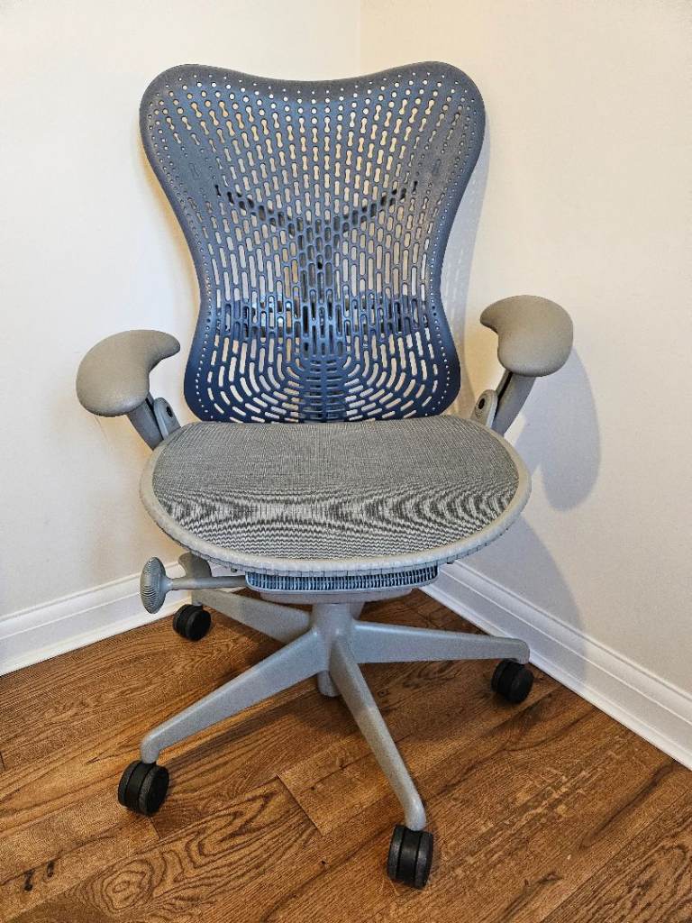 Herman Miller Mirra 2 Office Chair – Virtually New Condition