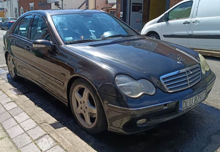 Mercedes C270 CDI Avantgarde LHD classic car