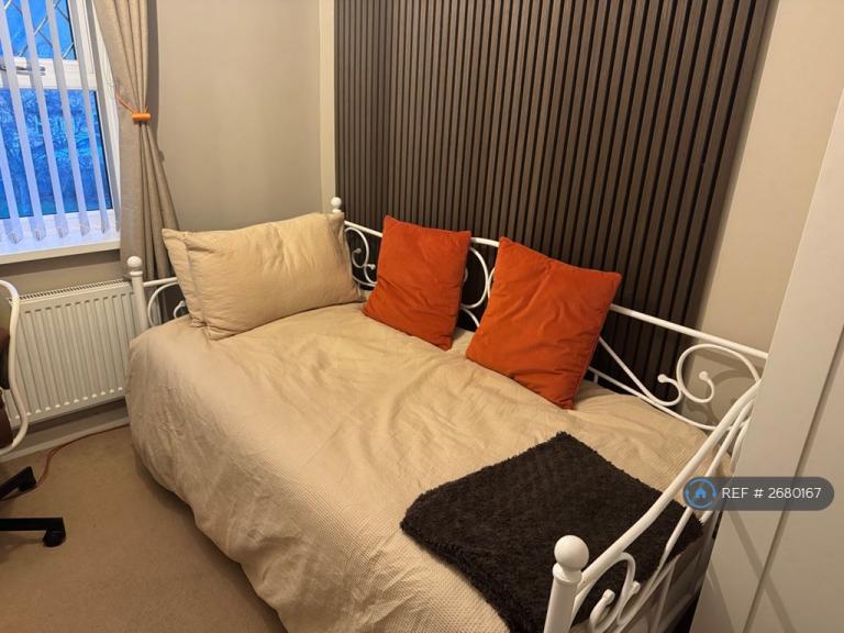 1 bedroom in Blaise Place, Cardiff, CF11 (#2680167)