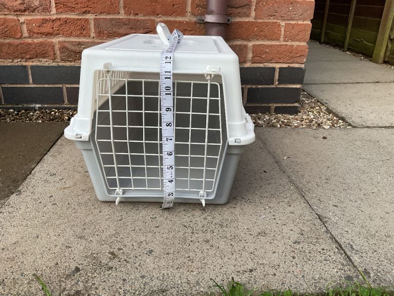 Small pet carrier excellent condition can deliver if local 