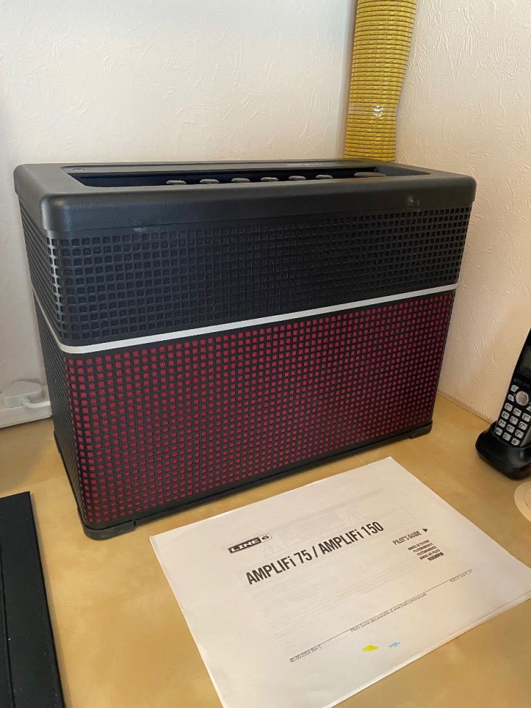 Line 6 Amp mint condition, can use as modelling amp download ap to phone.or bluetooth option.