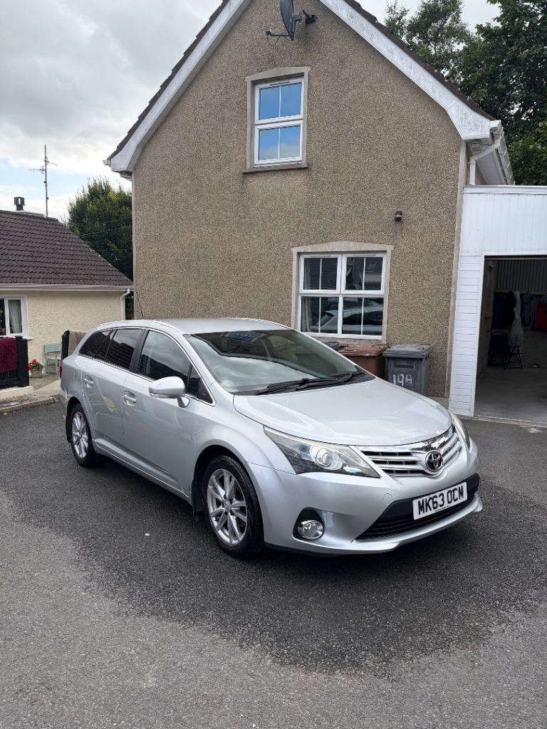 Toyota, AVENSIS, Estate, 2014, Manual, 1998 (cc), 5 doors