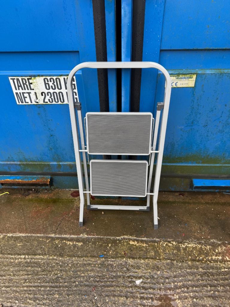 image for Step ladder 2 steps in total like new