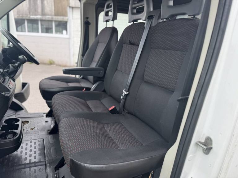 2020 Peugeot Boxer 2.0 BlueHDi 335 Built for Business Professional Crew Van 5dr Diesel Manual  PA...