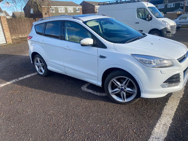 Ford, KUGA, Hatchback, 2015, Manual, 1997 (cc), 5 doors