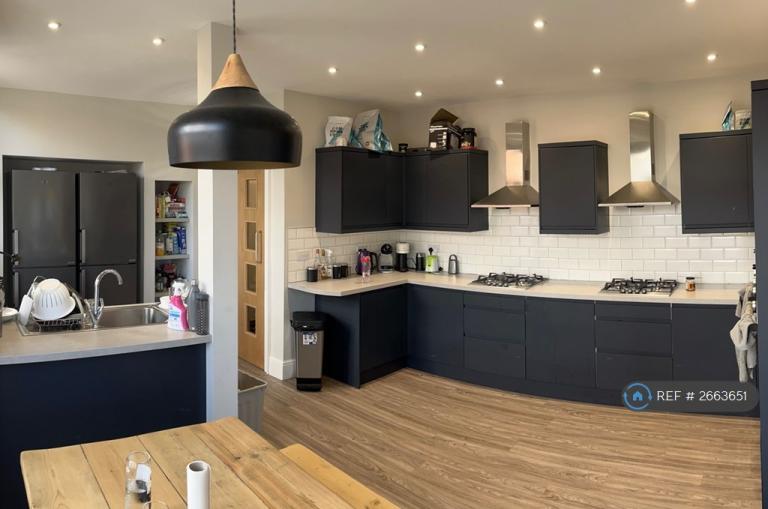 image for 7 bedroom flat in Smithdown Road, Liverpool, L15 (7 bed) (#2663651)