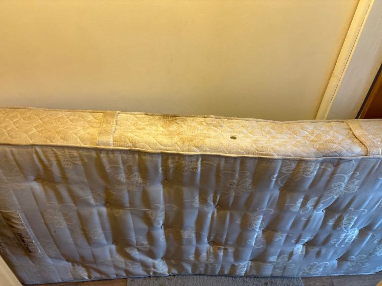 Slumberland single mattress-pocket sprung 