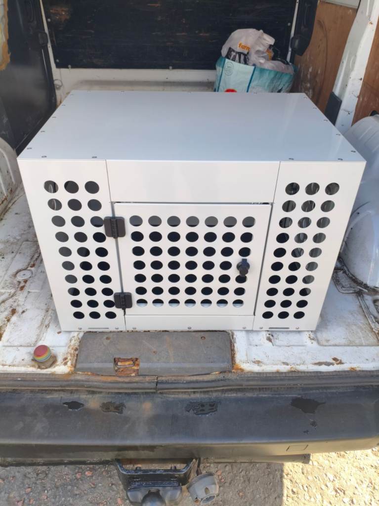 NEW heavy duty Professional Dog Cage. Animal transport / Home/Car