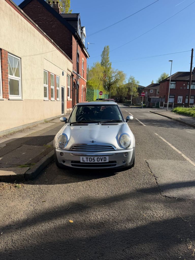 Mini Cooper Hatchback Automatic silver petrol