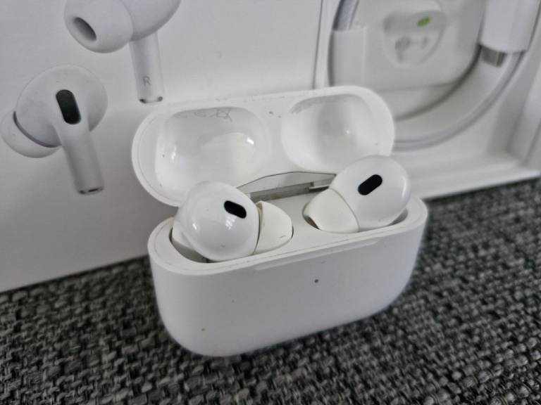 Genuine Apple Airpods Pro 2