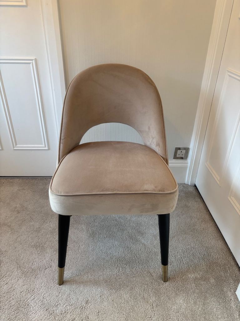 Dining room chair for sale 