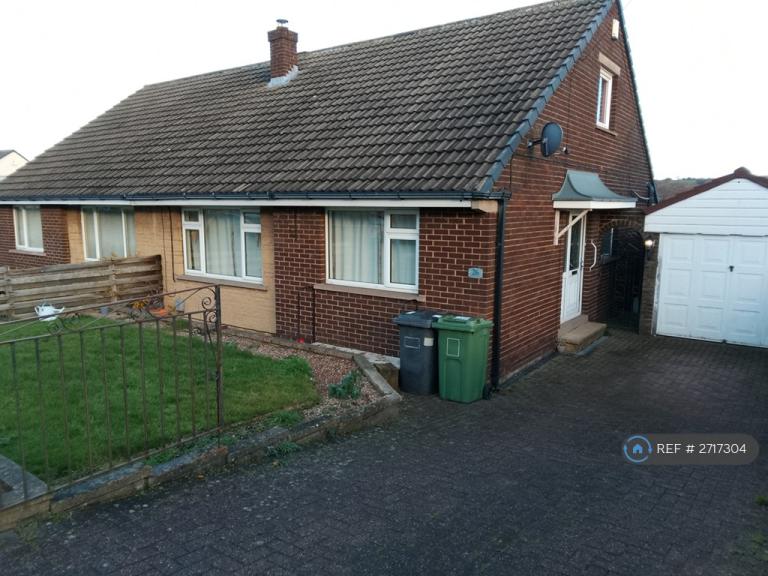 4 bedroom house in St. Peters Crescent, Huddersfield, HD5 (4 bed) (#2717304)