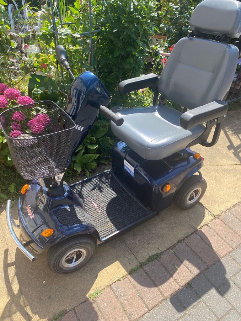 Freerider Mayfair Mobility Scooter – Blue, Good Condition with Basket