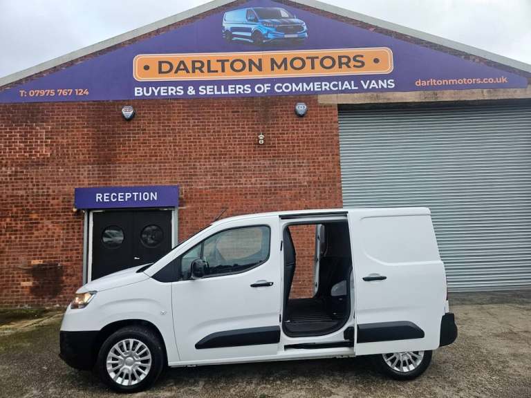 2023 Toyota ProAce L1 ICON * TWIN DOORS * immaculate * Panel Van Diesel Manual