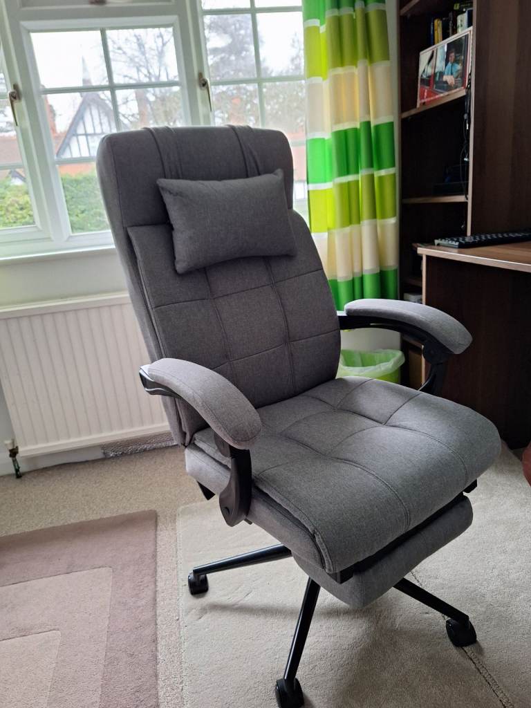 Executive Chair with headrest and footrest
