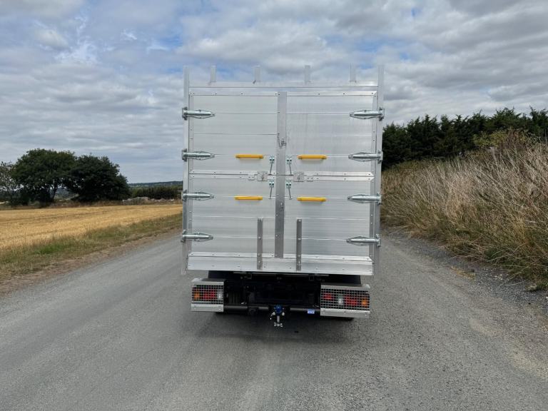 Isuzu Grafter n35-125 DIESEL AUTOMATIC 2025/24