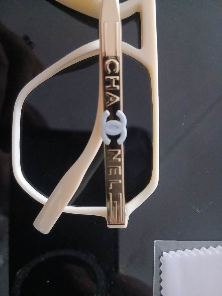  Beige Sunglasses with Case and Cloth – Good Condition