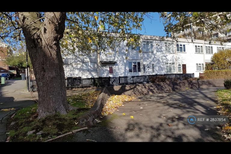 4 bedroom house in Hazel Grove, London, SE26 (4 bed) (#2837854)