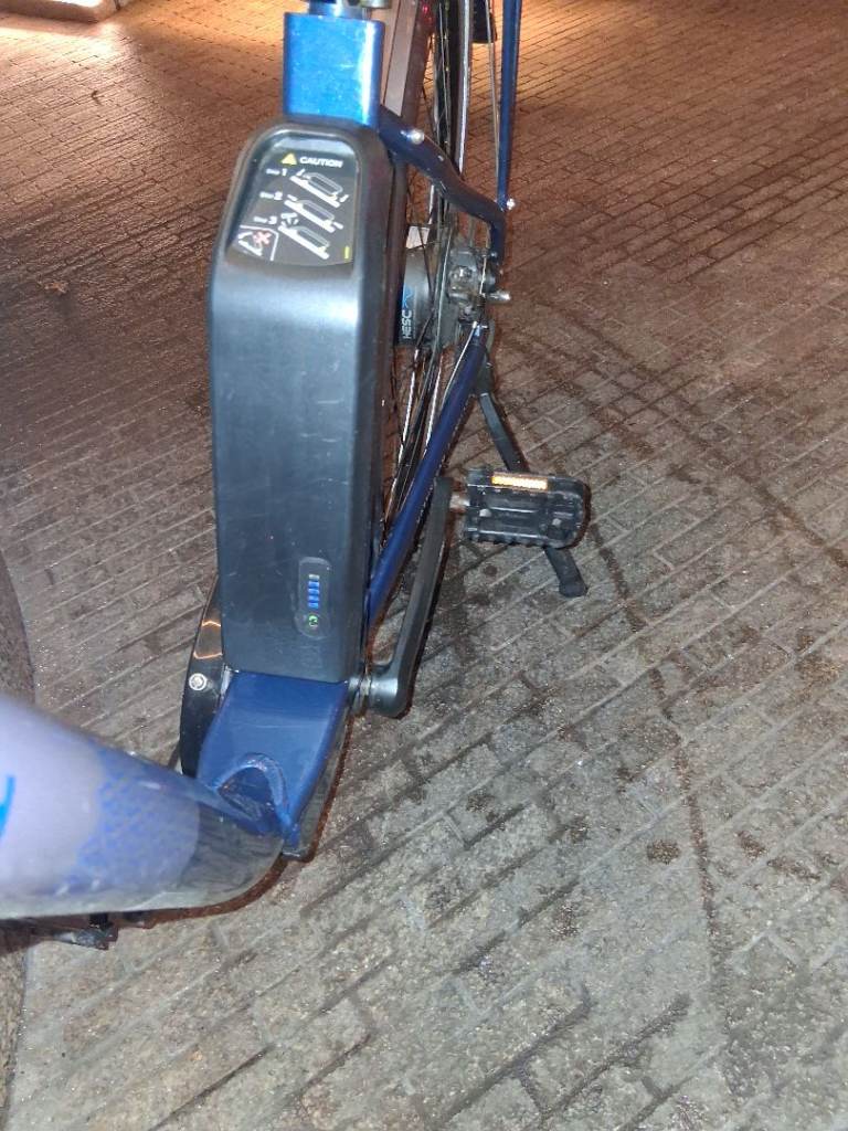 RALEIGH ARRAY STEP THROUGH ELECTRIC CITY BIKE 2023 HYBRID EXCELLENT CONDITION 