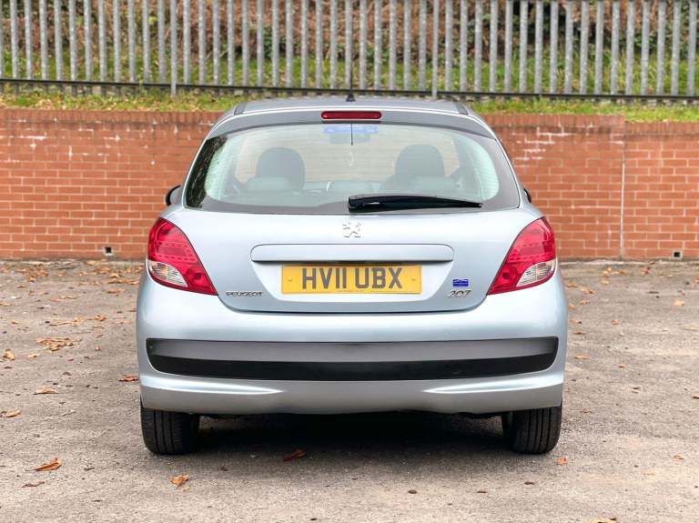 PEUGEOT 207 1.4 HDi Envy 2011