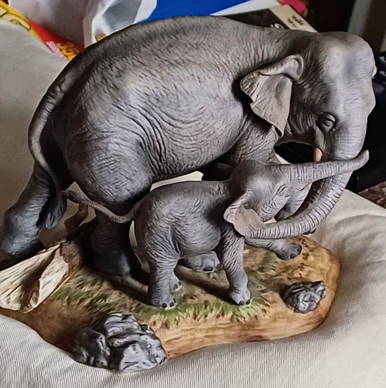 Fine Porcelain Asian Elephants - Wildlife of Seven Continents Figurine – Brooks and Bentley 