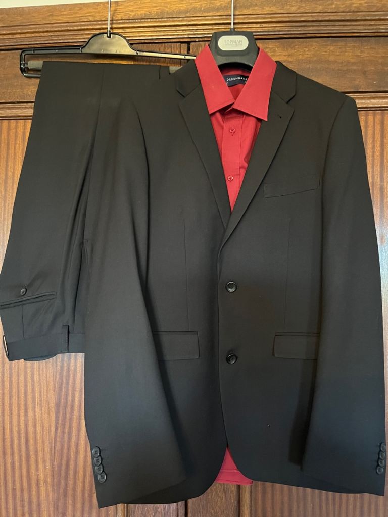 image for Pre-loved Top-man Black suit + red shirt