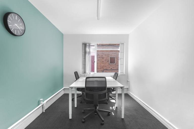 Coventry - CV1 2DY \ Compact Office for Rent for 1 Person