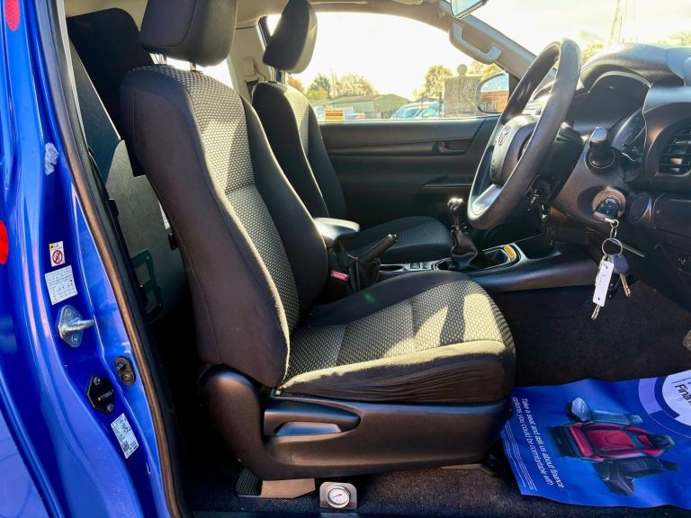 2018 Toyota Hilux / Navara / Ranger Active Extra Cab Pick Up 2.4 D-4D 4x4  PICK UP Diesel Manual