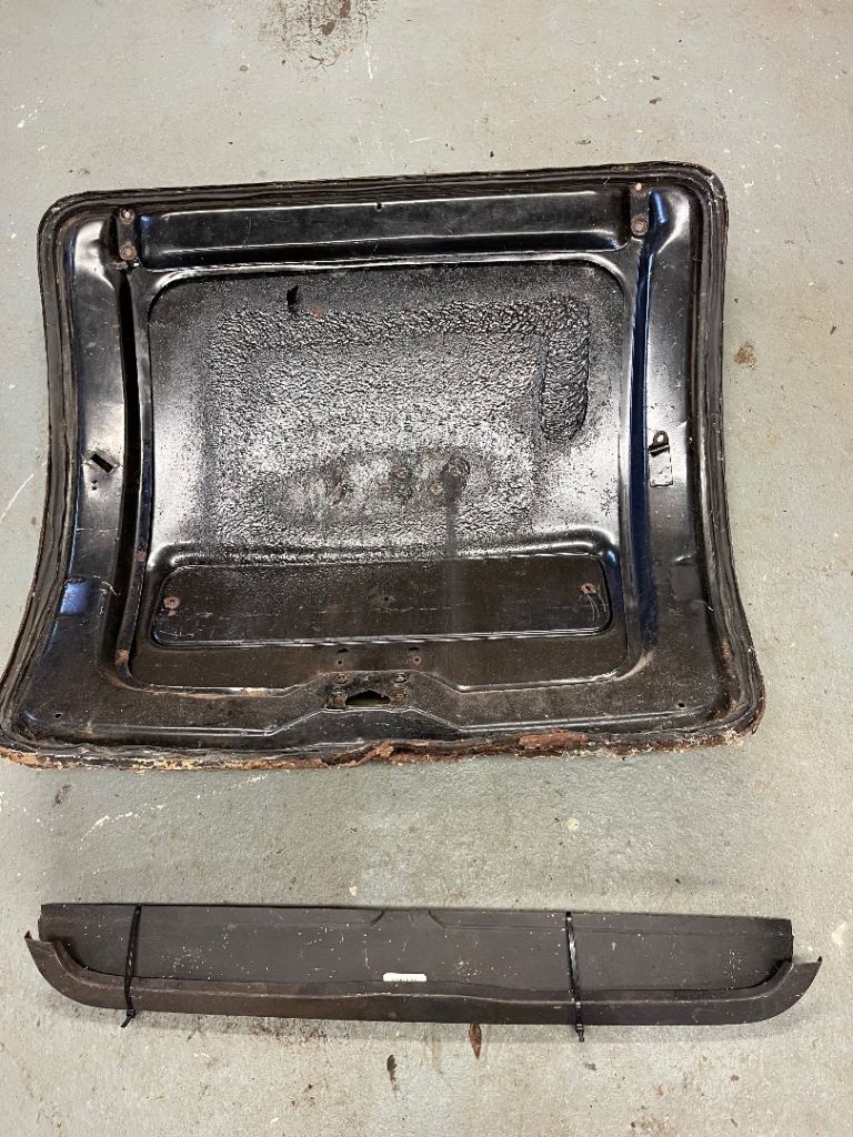 Morris Minor boot lid (1960) with repair panel.