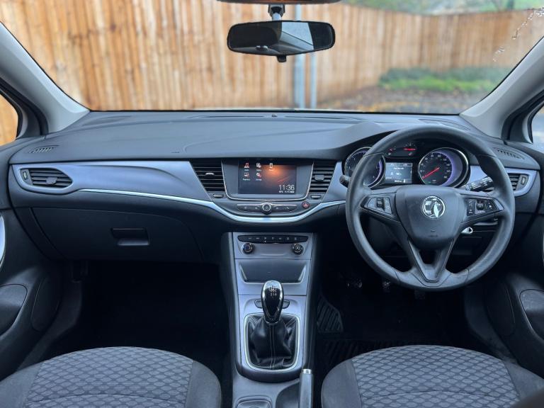 2016 Vauxhall Astra 1.6 CDTi 16V Design 5dr HATCHBACK Diesel Manual