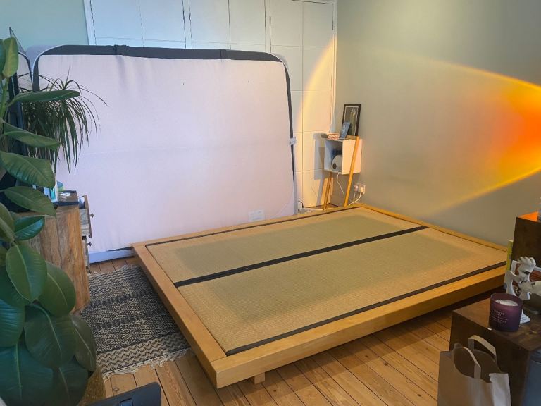Futon company elm king size platform bed with or without Japanese tatami mats rrp £865