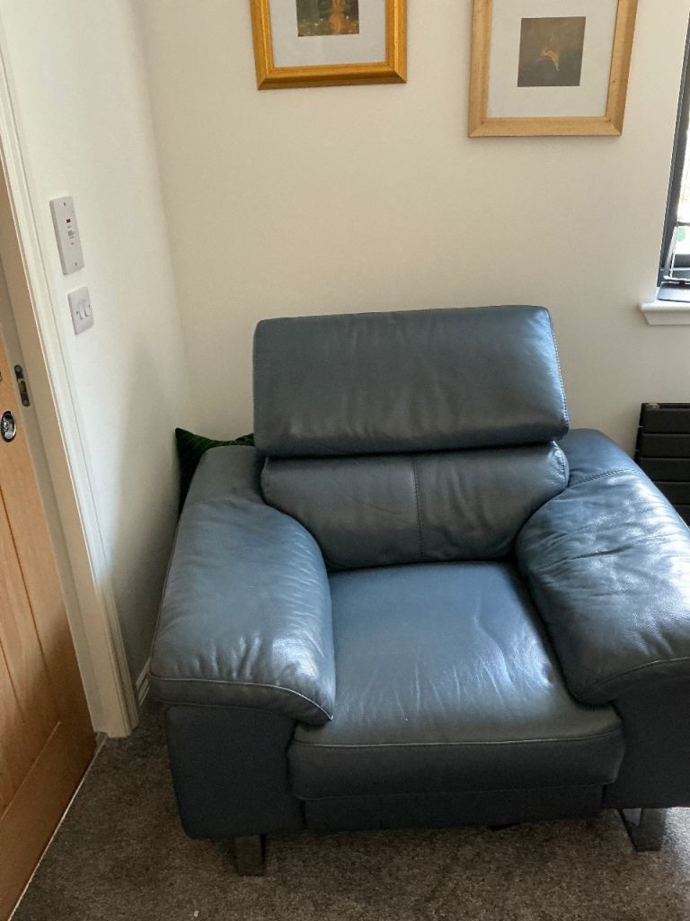 Recliner leather seat