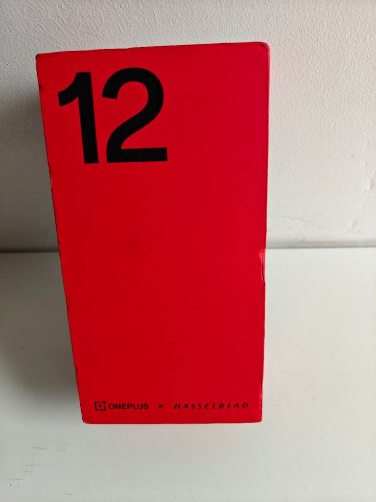 Oneplus 12 256GB dual sim unlocked UK model 
