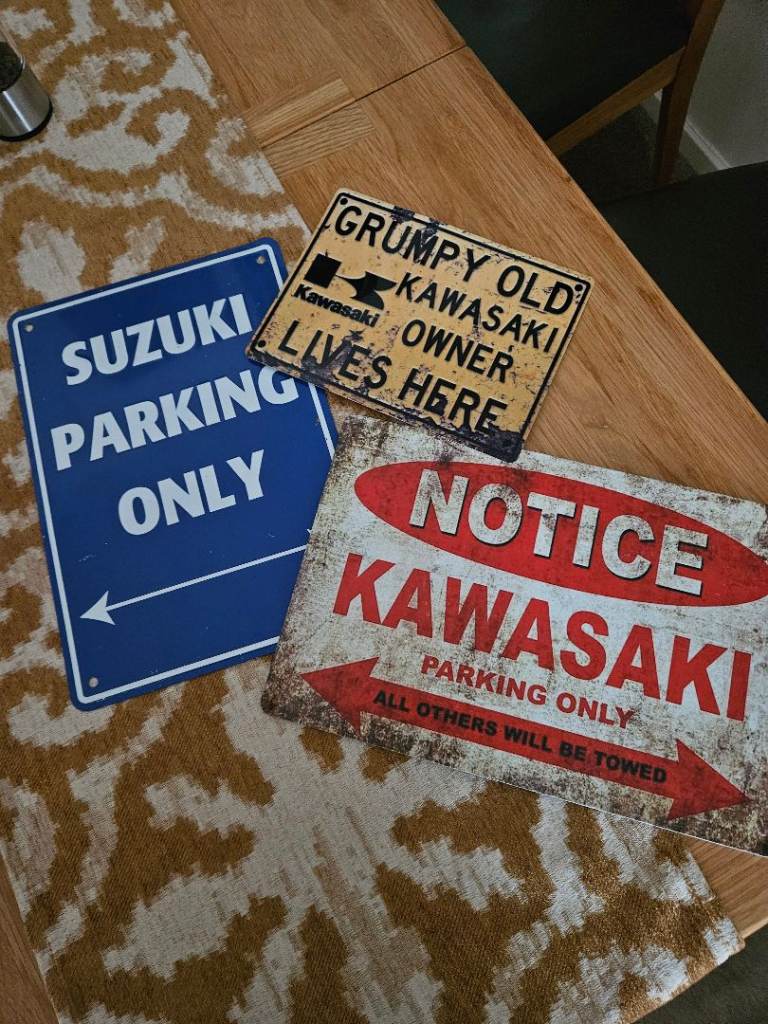 Metal plate signs 