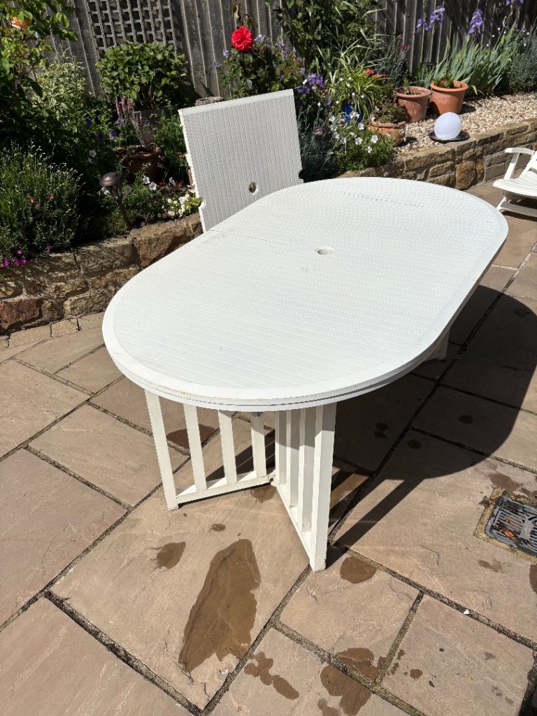 White Extendable Plastic Garden Table and Chairs