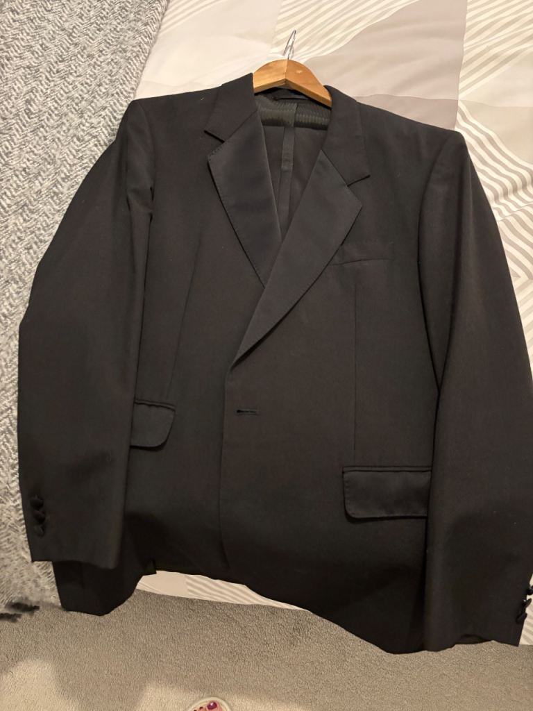 Executex Black Men's Dinner Suit - Jacket & Trousers, Size R42