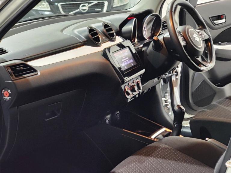 SUZUKI SWIFT; 1.2 PETROL HYBRID; 82BHP; SZ-L; 5 DOOR; MANUAL; WHITE; 57.9 MPG;