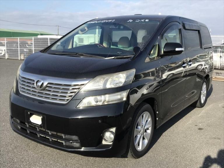 2011 Toyota Vellfire 2.4V Petrol Automatic 8 seater low miles  twin sunroof 