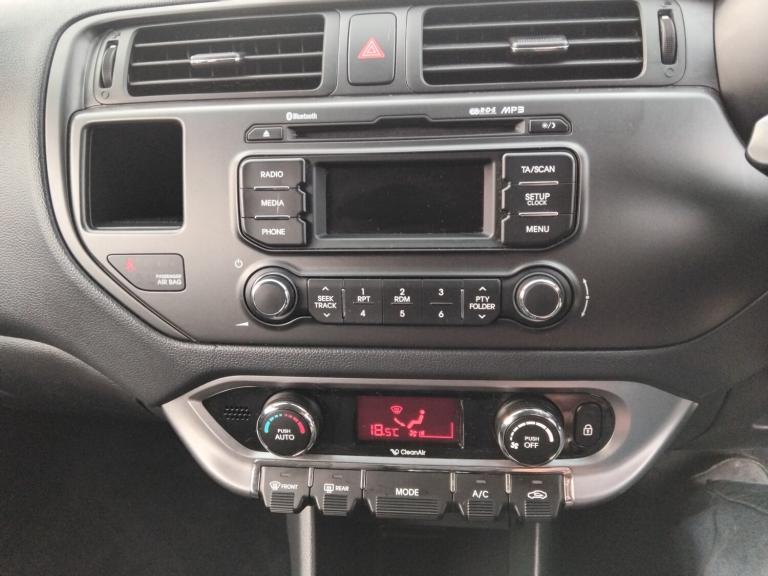 2011 Kia Rio 1.4 3 5 DOOR HATCHBACK VERY ECONOMICAL  FULL MOT AND SERVICE  HATCHBACK Petrol Manual