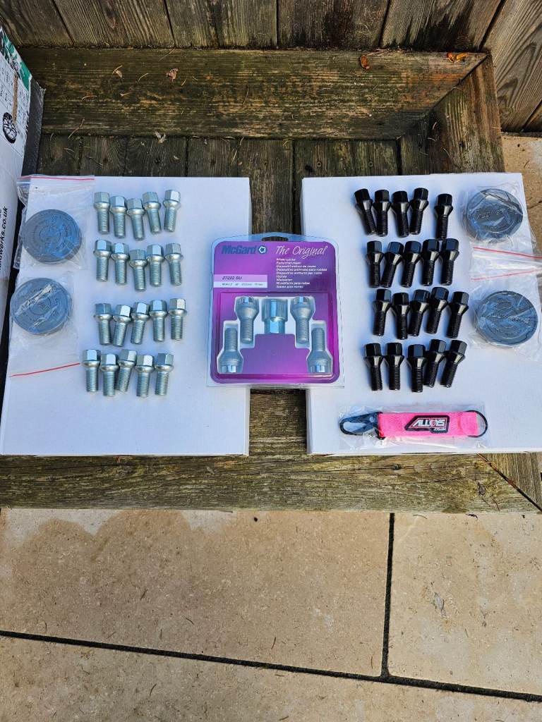 18 Inch x 4 Alloy wheels PCD 5x118