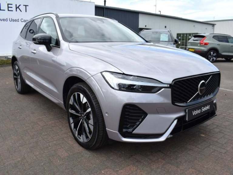 VOLVO XC60 2.0 B5P Plus Dark 5dr AWD Geartronic