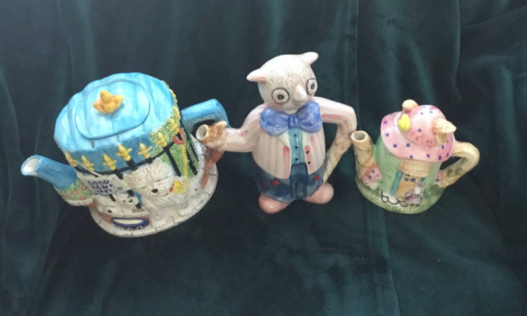Novelty Teapots x3 (Scotty Dogs,Owl&Woodland garden cottage/rabbit): Collectables Shabby Chic Kitsch