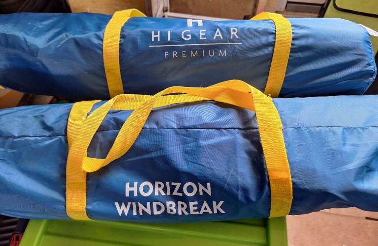 HiGear windbreakers