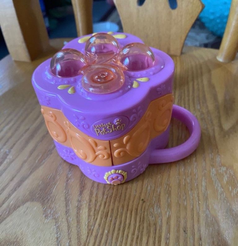 Hasbro Littlest Pet Shop Play Set – Good Condition