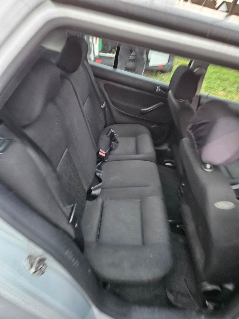 Volkswagen Golf 1.6 Petrol Automatic - 5dr - Ulez free - Long MOT - 1 previous keeper